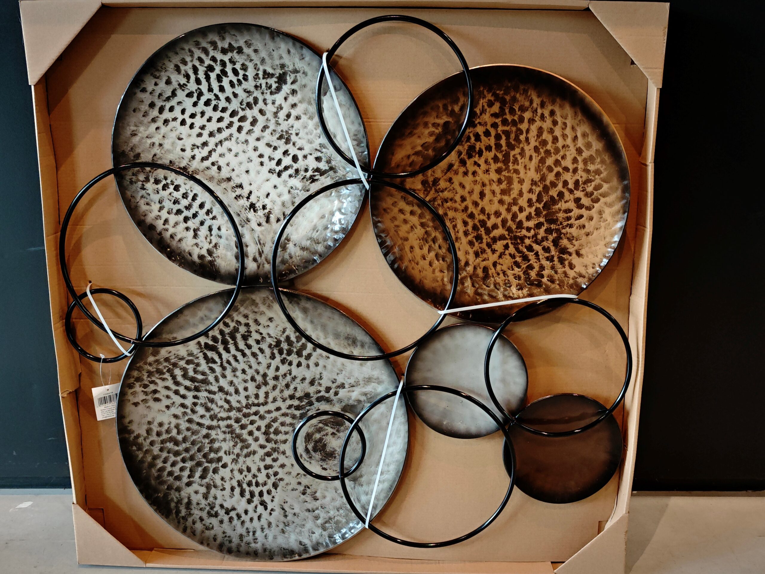 Round metal wall decoration 3D Fiore eliassen.co.uk