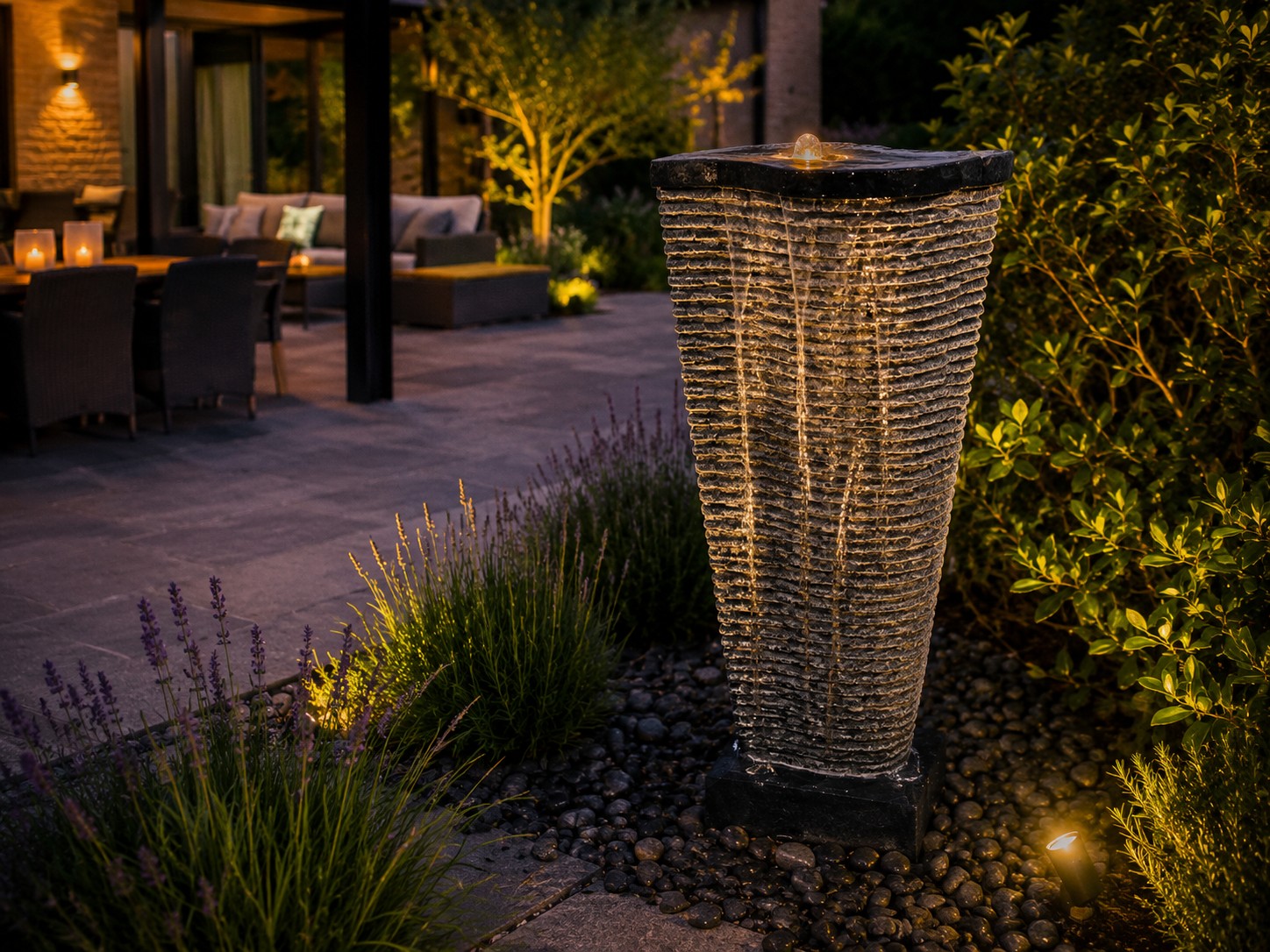 Schwarze solide Wassersäule aus Granit Play in 4 Größen