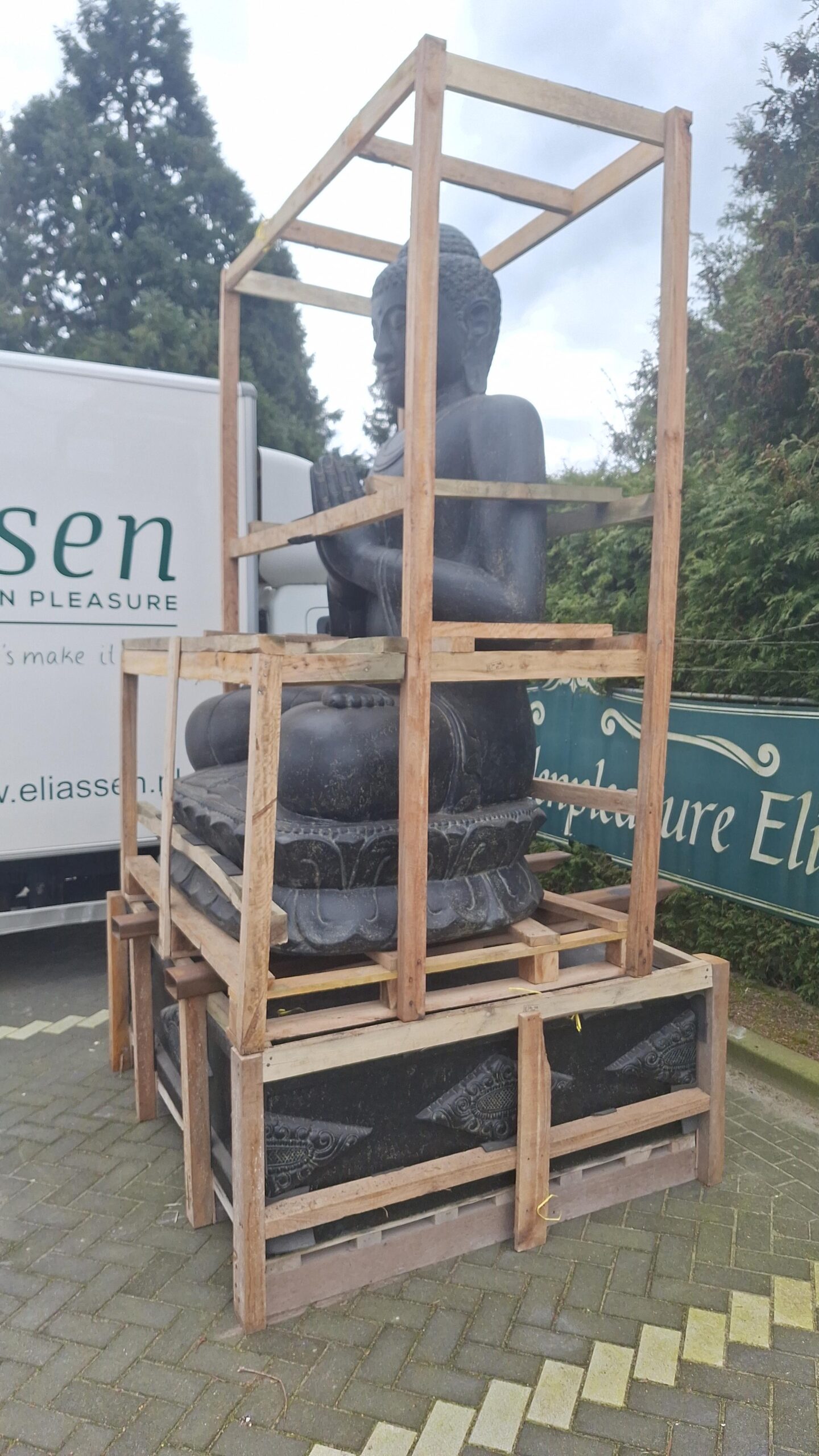 Buddha auf Lotos extra groß 240cm