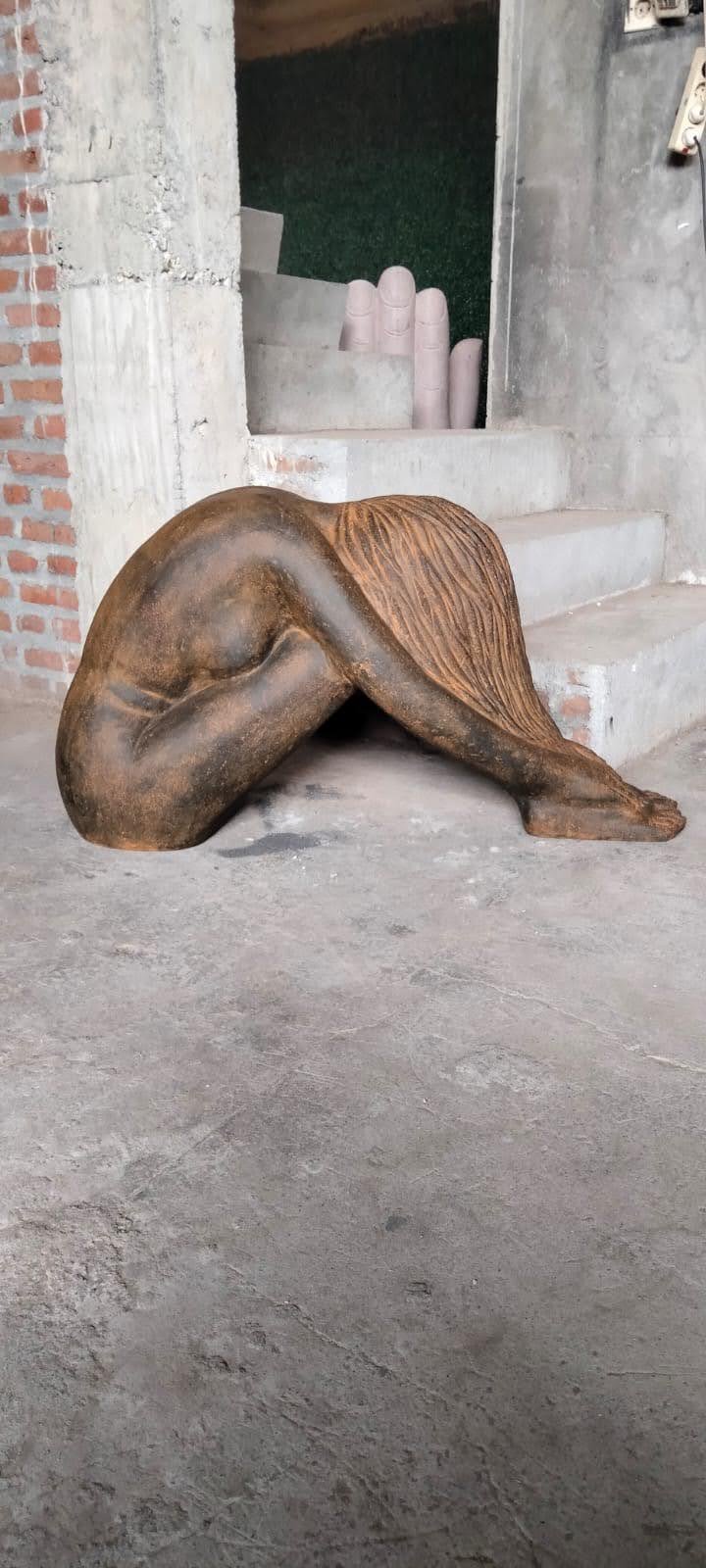 Statue Yoga woman forward 100cm