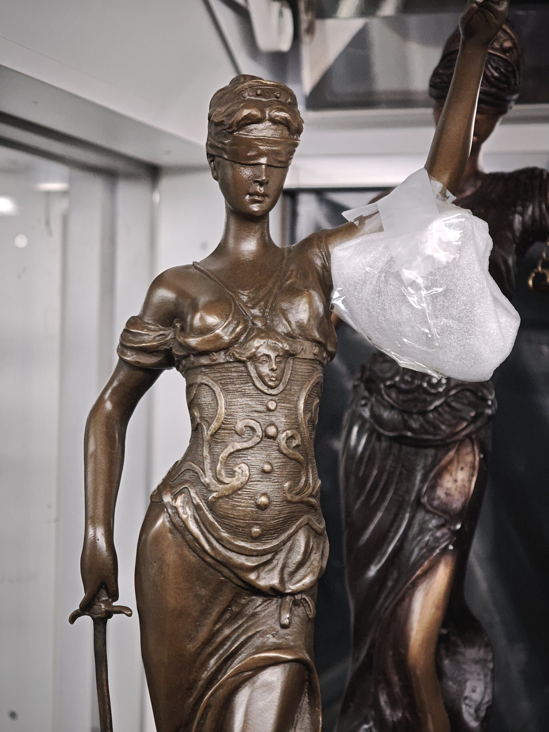 Lady Justice aus Bronze 40cm