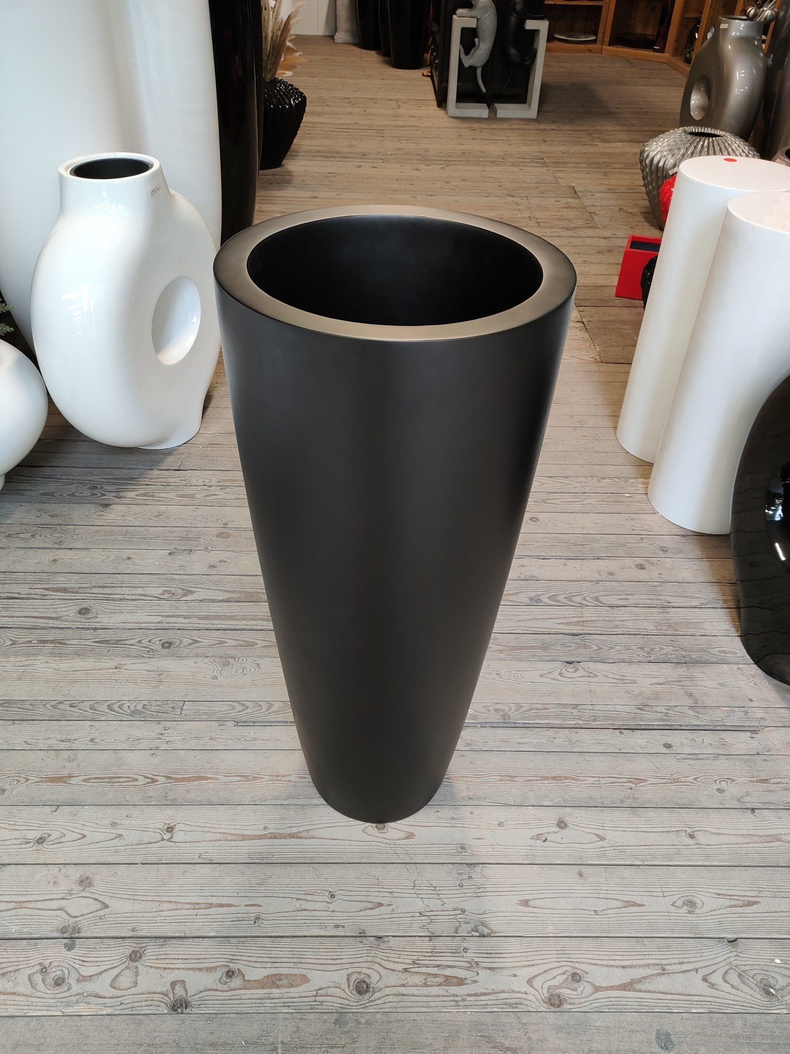 16672995899577940008228518403126