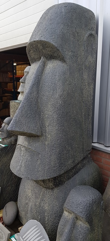 beeld moai 200cm eliassen.nl