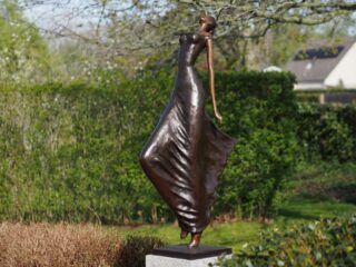 Bronze moderne Frau - eliassen.de