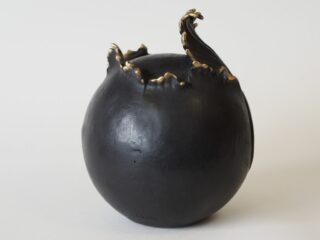 Bronzen urn flames - eliassen.nl