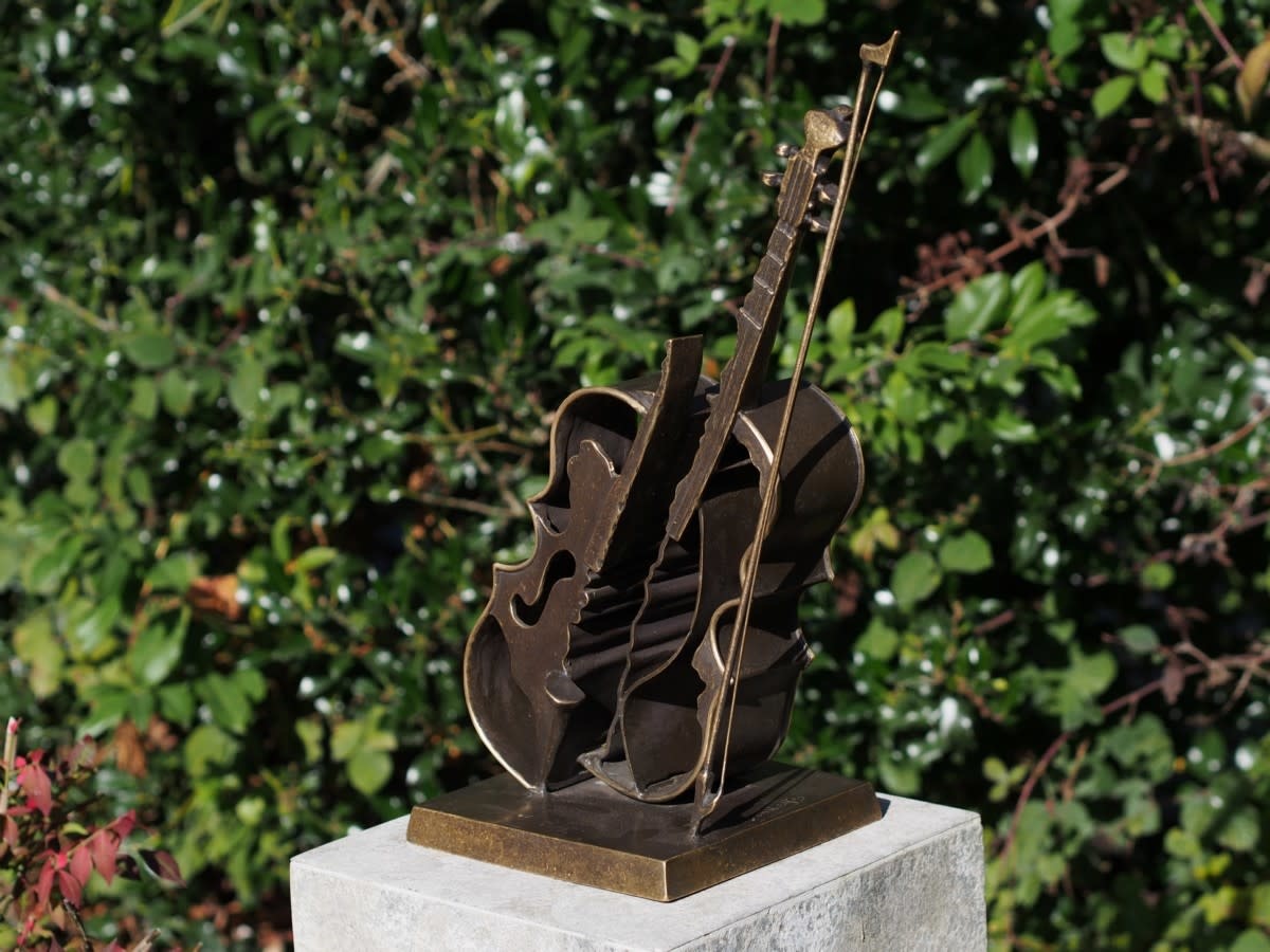 Geige aus Bronze - eliassen.nl