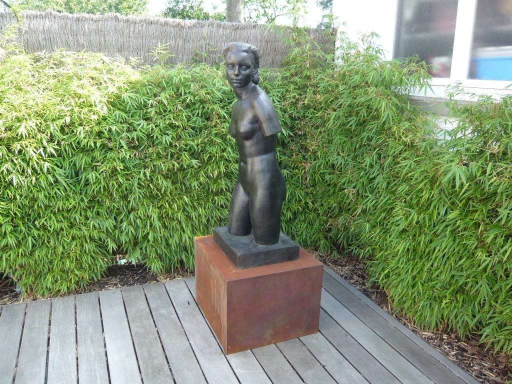 Eliassen Pedestal Corten Steel