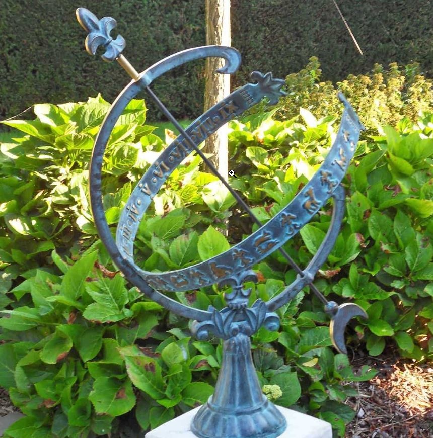 Eliassen Sonnenuhr Bronze auf hohem Sockel Ga0221 - Eliassen.nl