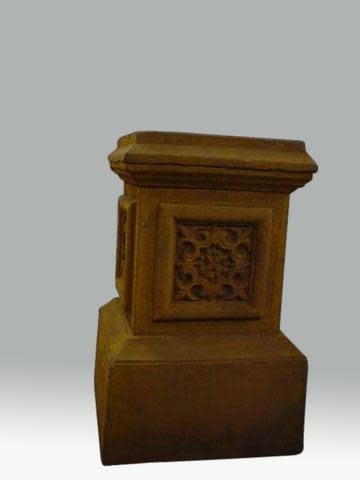 gietijzeren sokkel - eliassen.nl