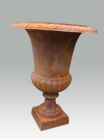 gietijzeren vaas breed hoog - eliassen.nl