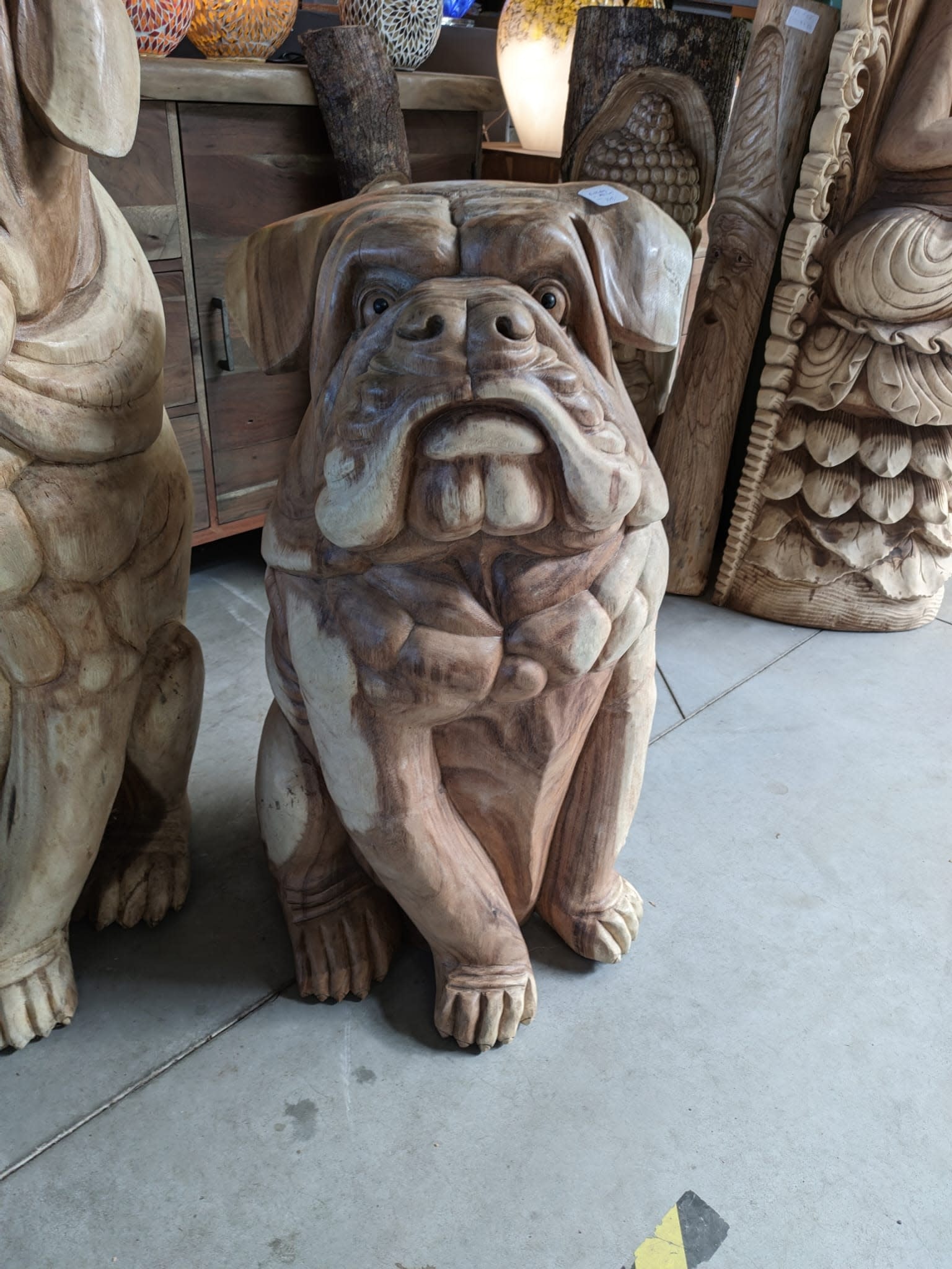Holzskulptur Bulldogge Hund 80cm - eliassen.nl