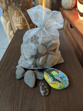 Boulders flat gray 3-5cm 2kg sorted out best selection for painting eliassen.nl