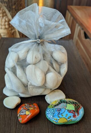 Boulders flat white 3-5cm 2kg unsorted eliassen.nl 1