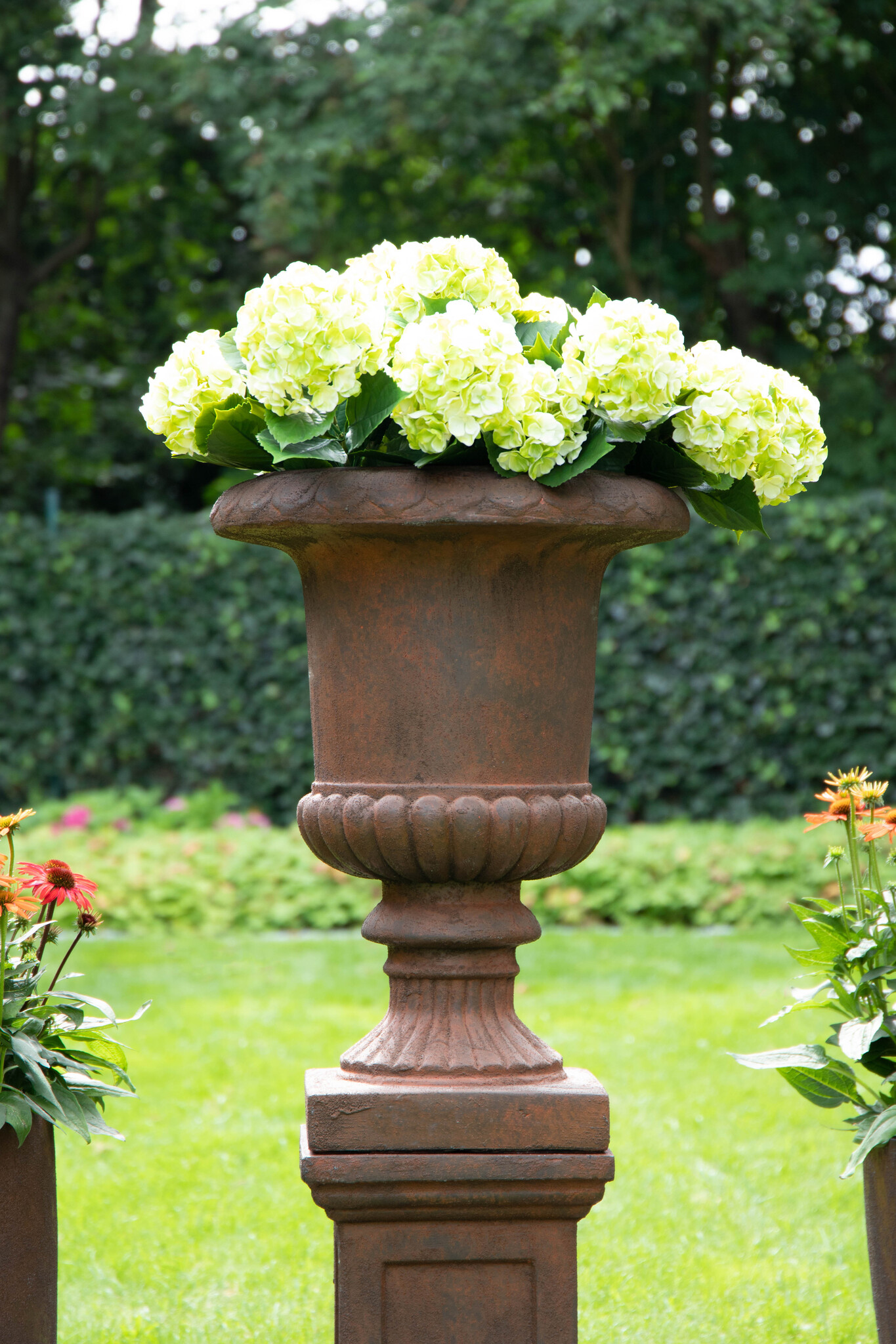 Texas_FrenchVase_Rust_107551_Texas_columnL_Rust_107515_2