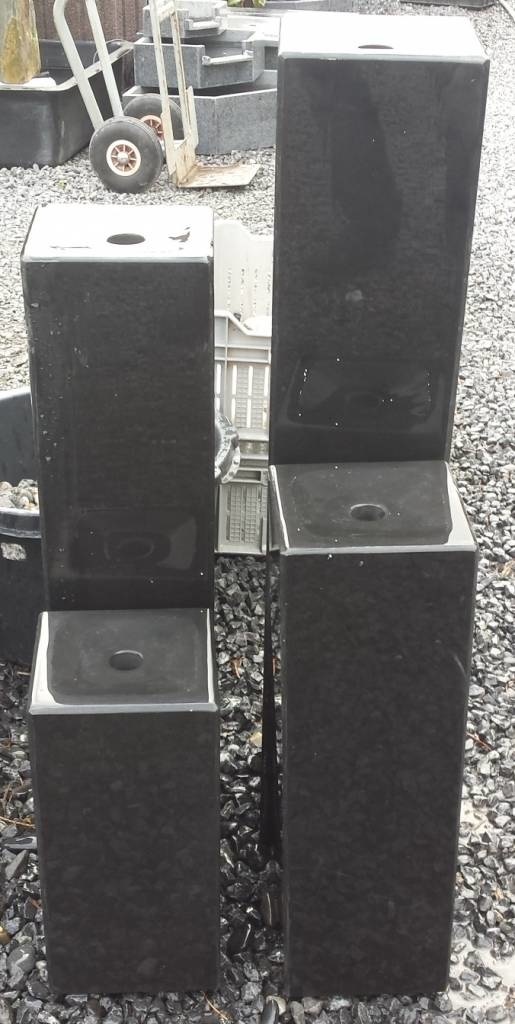 Zwarte basalt waterzuilen 4 maten | Eliassen.nl