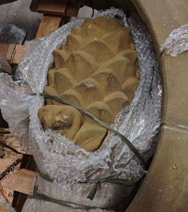 Fontein rond Artisjok olijfkleur 106cm