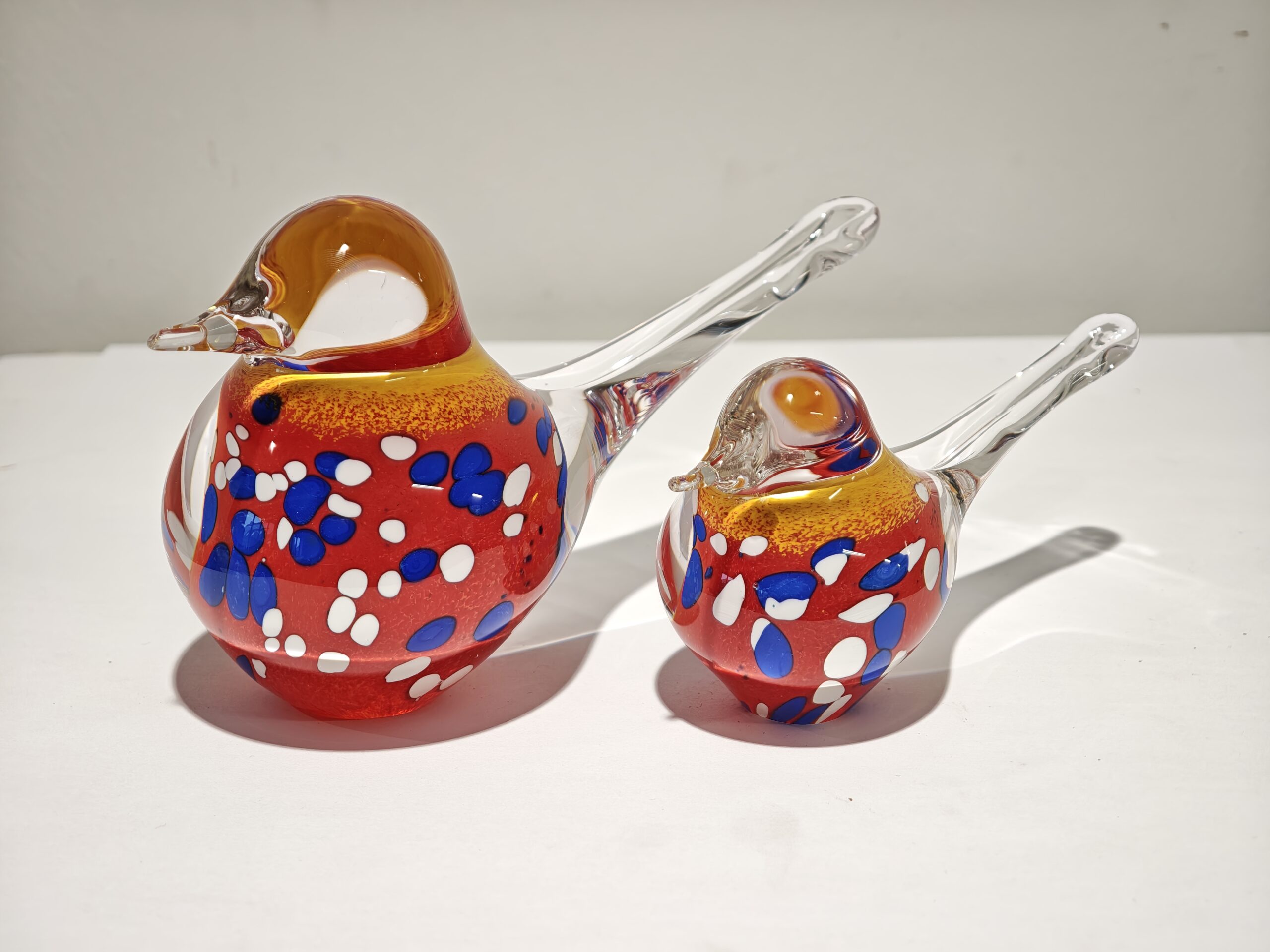 Vogelsetje glas rood met stippen 12 en 19cm eliassen.nl