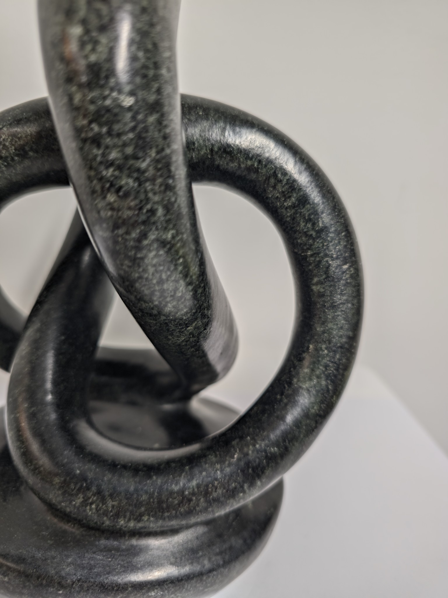 Statue Liebesknoten Speckstein 21cm eliassen.co.uk 3