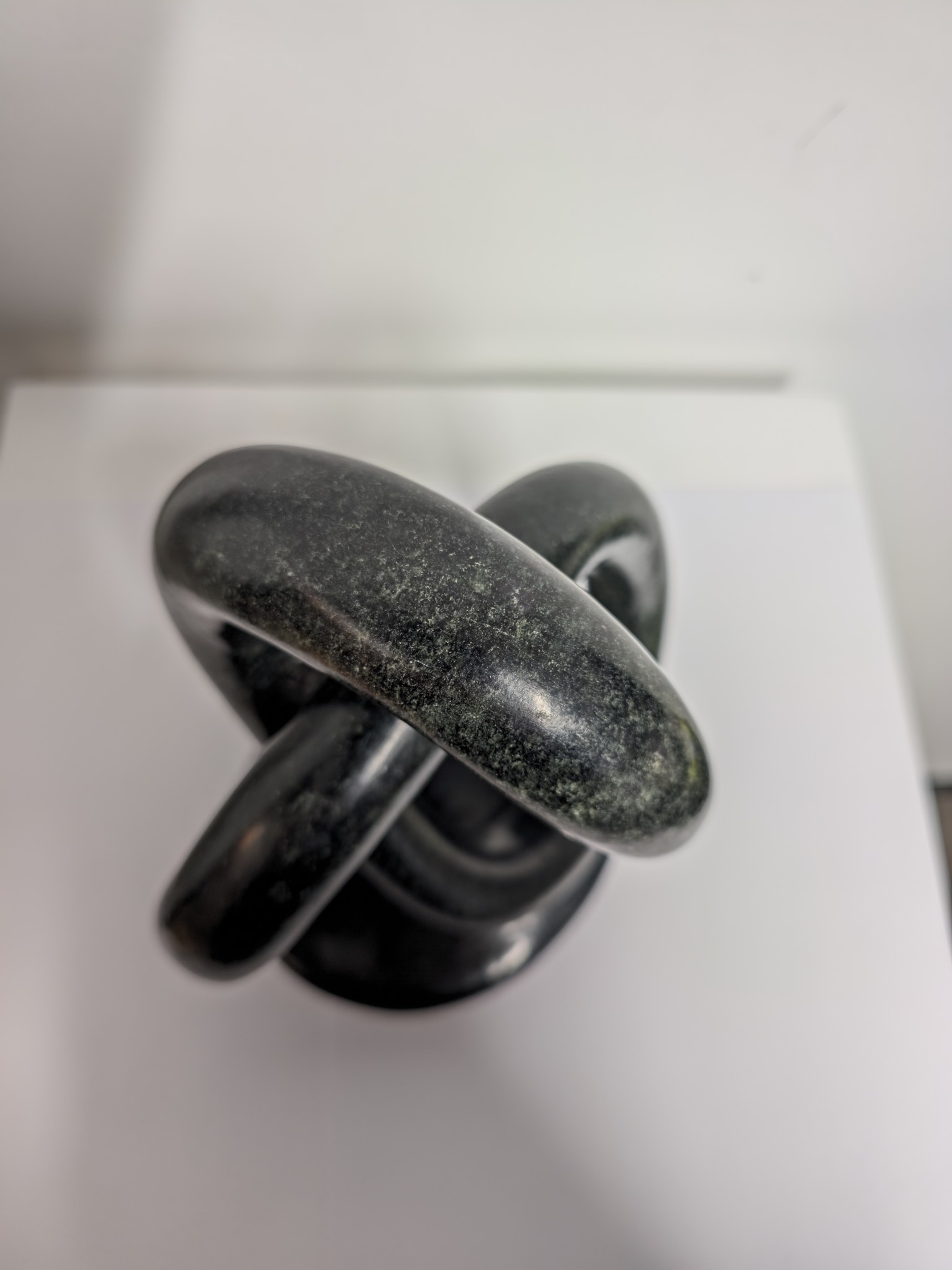 Statue Liebesknoten Speckstein 21cm eliassen.co.uk 4