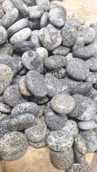 Boulders speckled 5-8cm Eliassen.nl