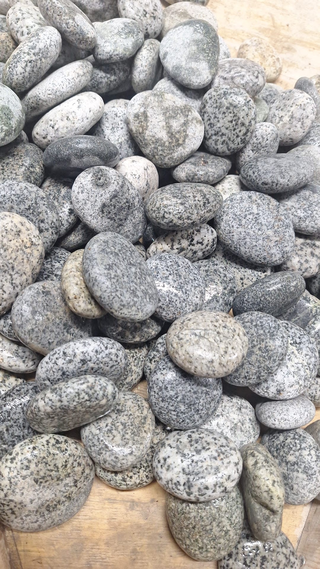 Felsbrocken gesprenkelt 5-8cm Eliassen.nl