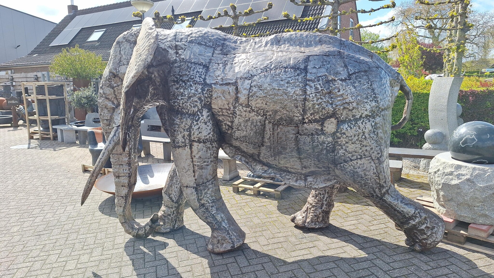 Elefant in Lebensgröße aus Metall Eliassen.nl