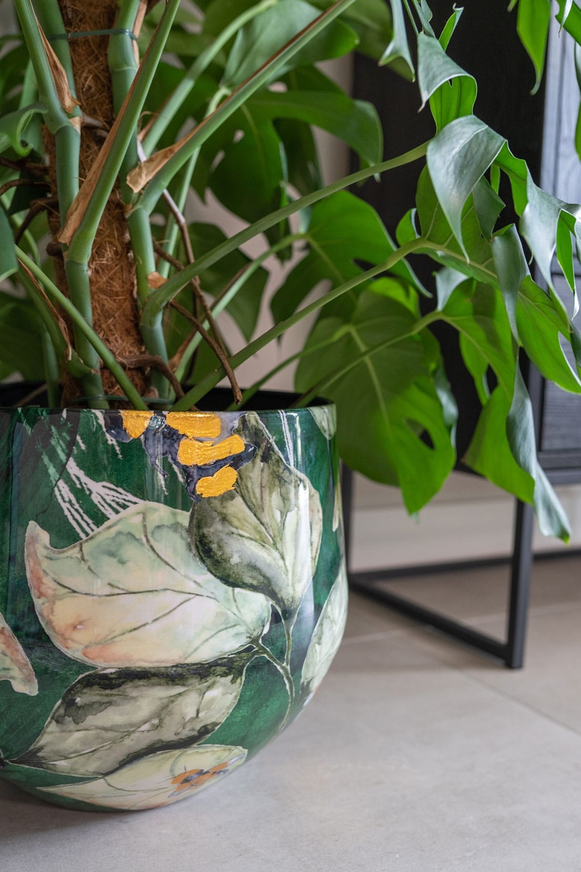 Pot metal Bee Green wide in 3 sizes eliassen.co.uk 2