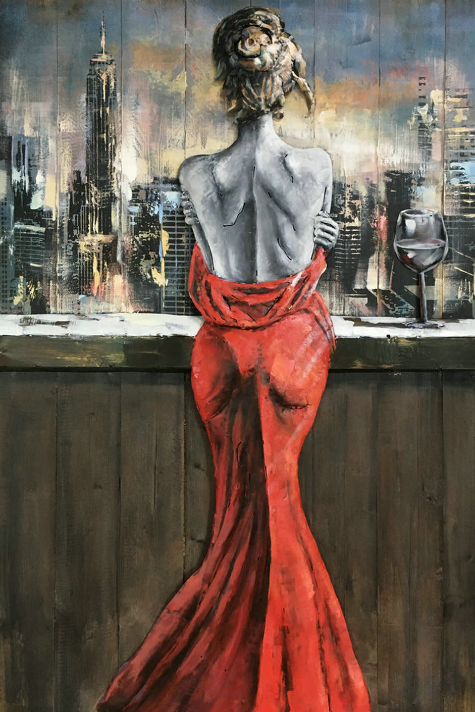 painting metal lady at balcony - Eliassen.nl