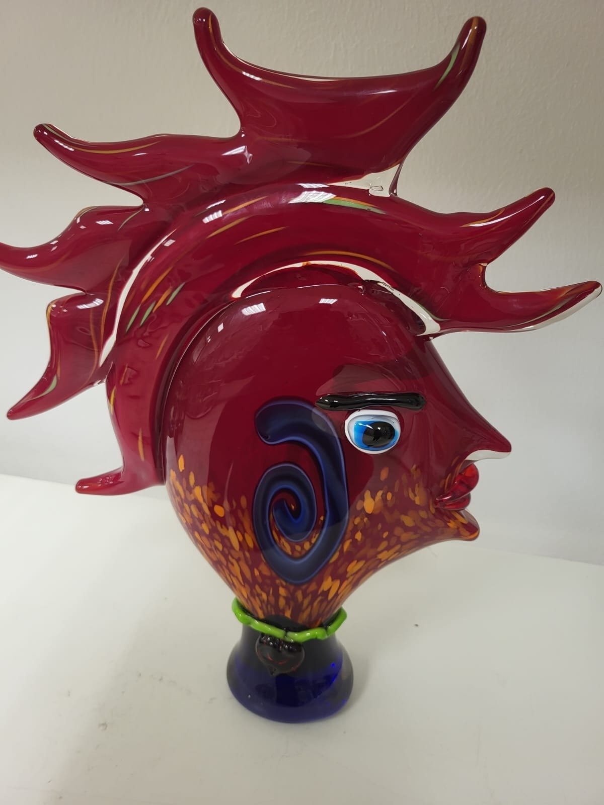 Sculpture Head red Eliassen.nl GL1436_11zon