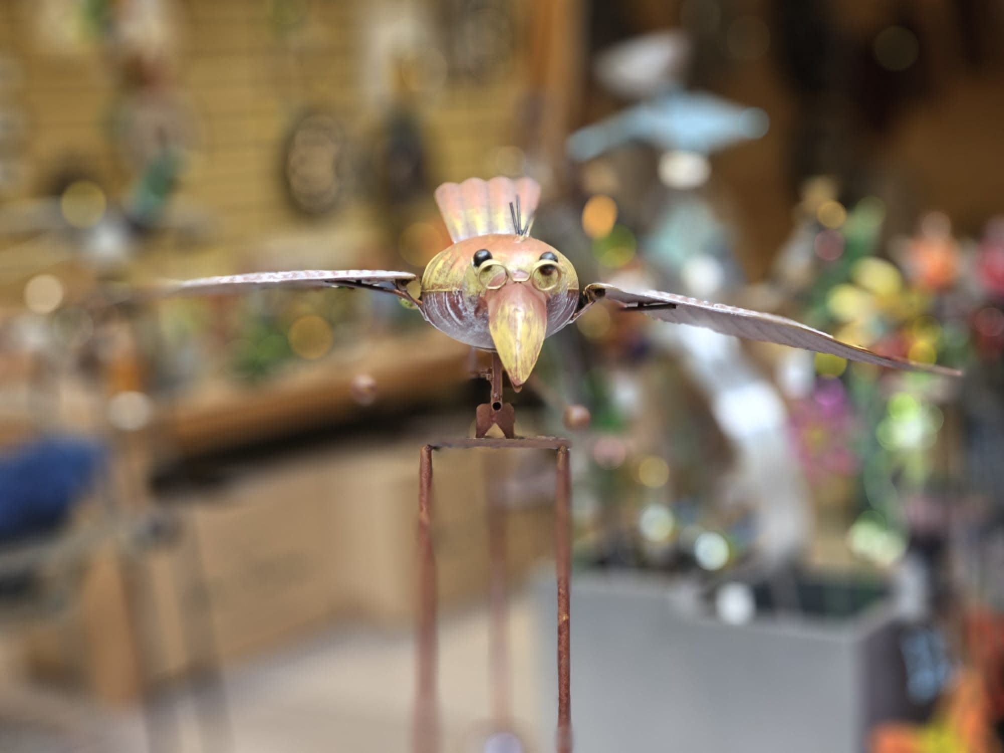 Gartenpfahl Waage Vogel mit Brille 72x151cm eliassen.nl