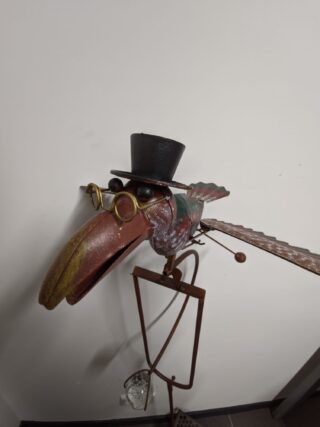 Garden stake balance wise bird with glasses and hat flying 48x133cm eliassen.nl 4