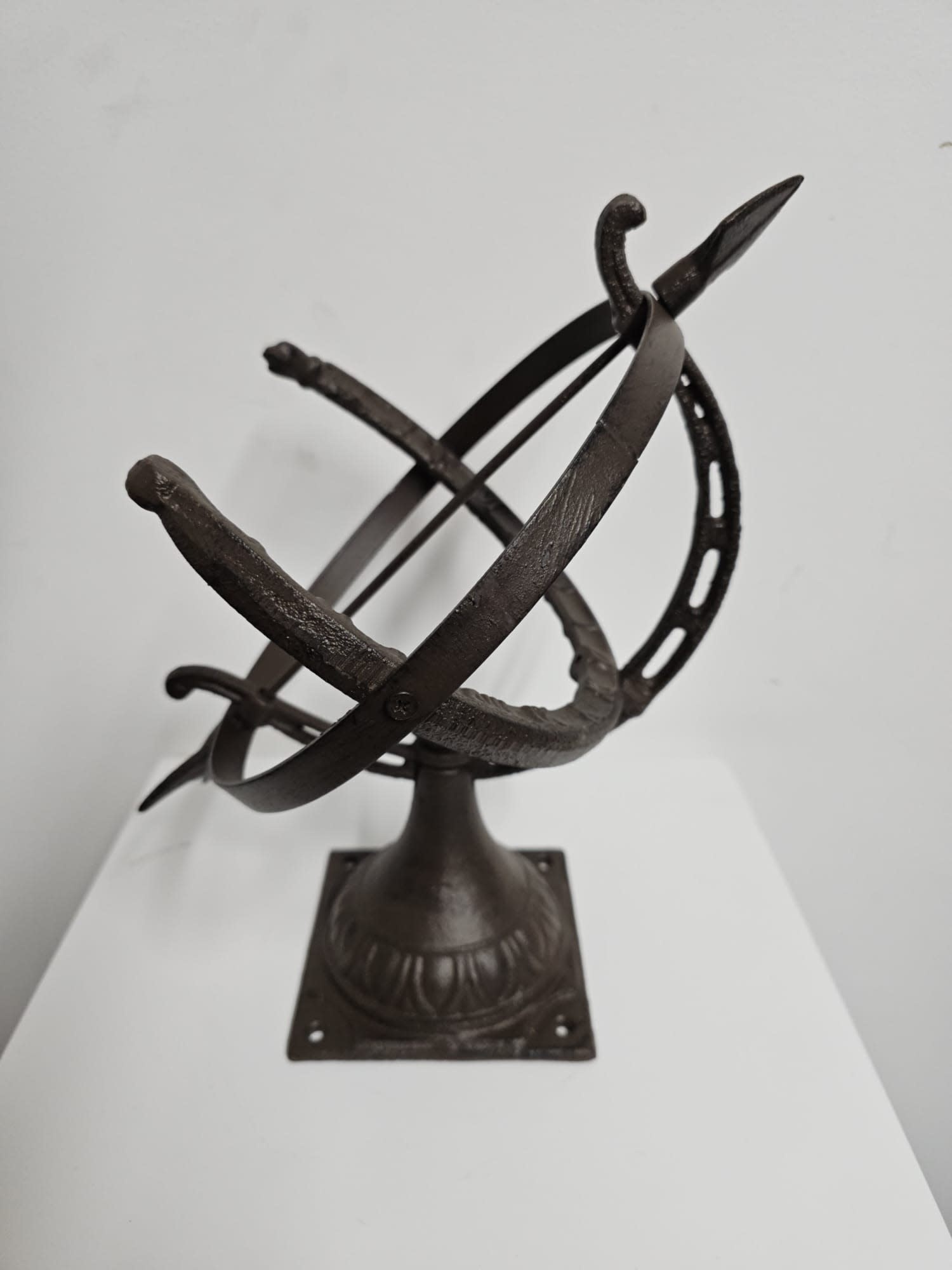 Sundial cast iron 23x31cm eliases 2