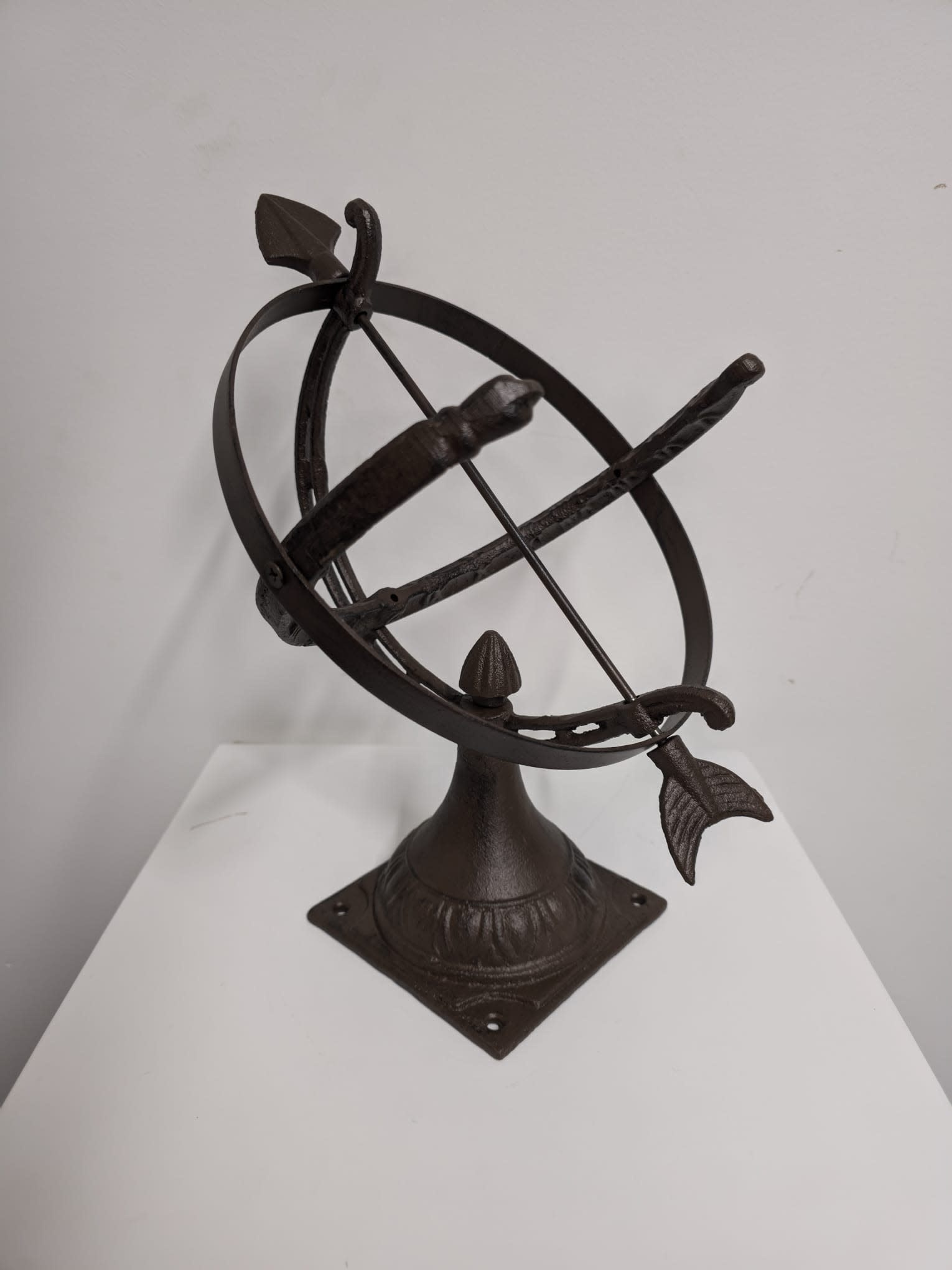 Sundial cast iron 23x31cm eliases 4
