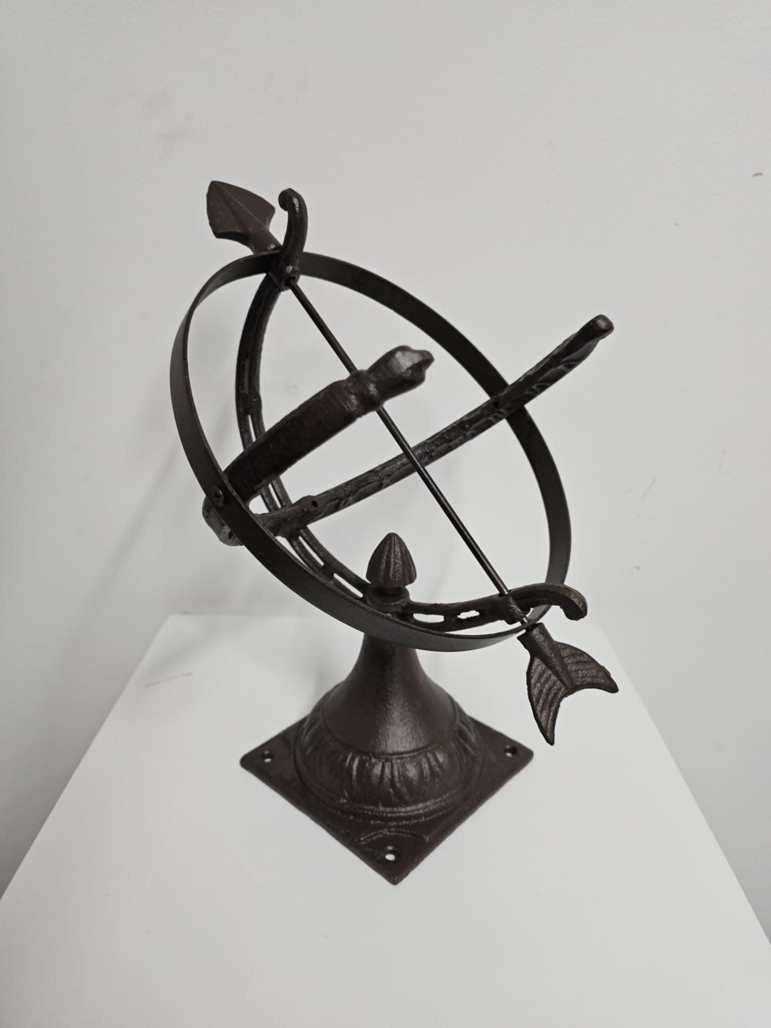Sundial cast iron 23x31cm eliases 5
