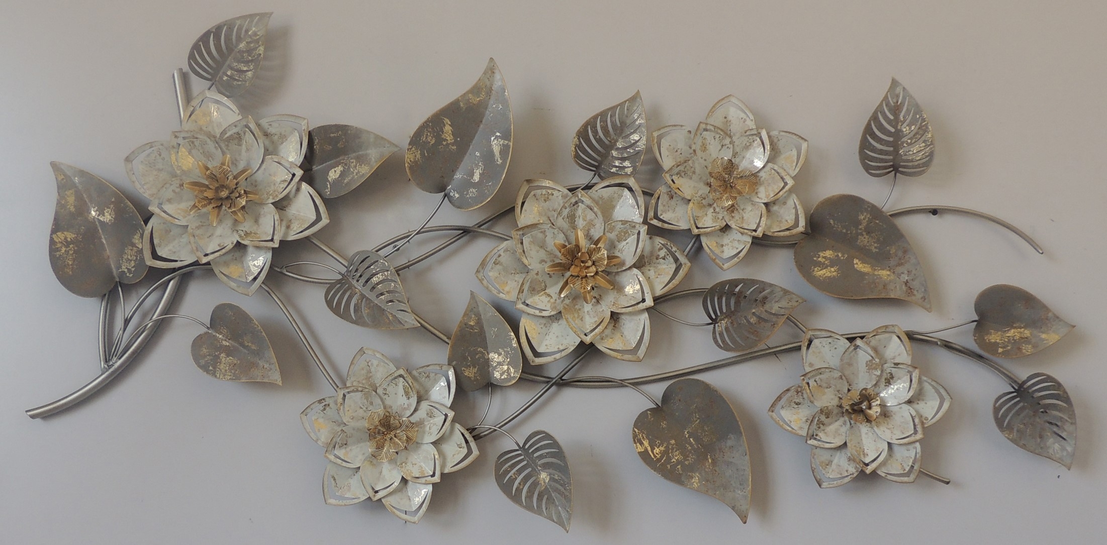 Wall decoration Flowers silver/white 125cm