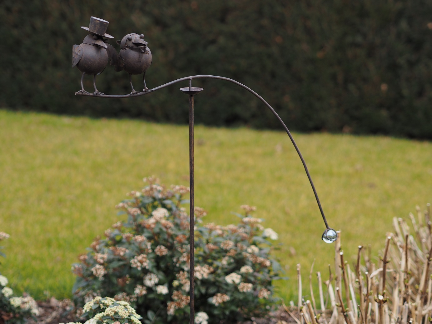 Metal garden stake balance bird pair 125cm
