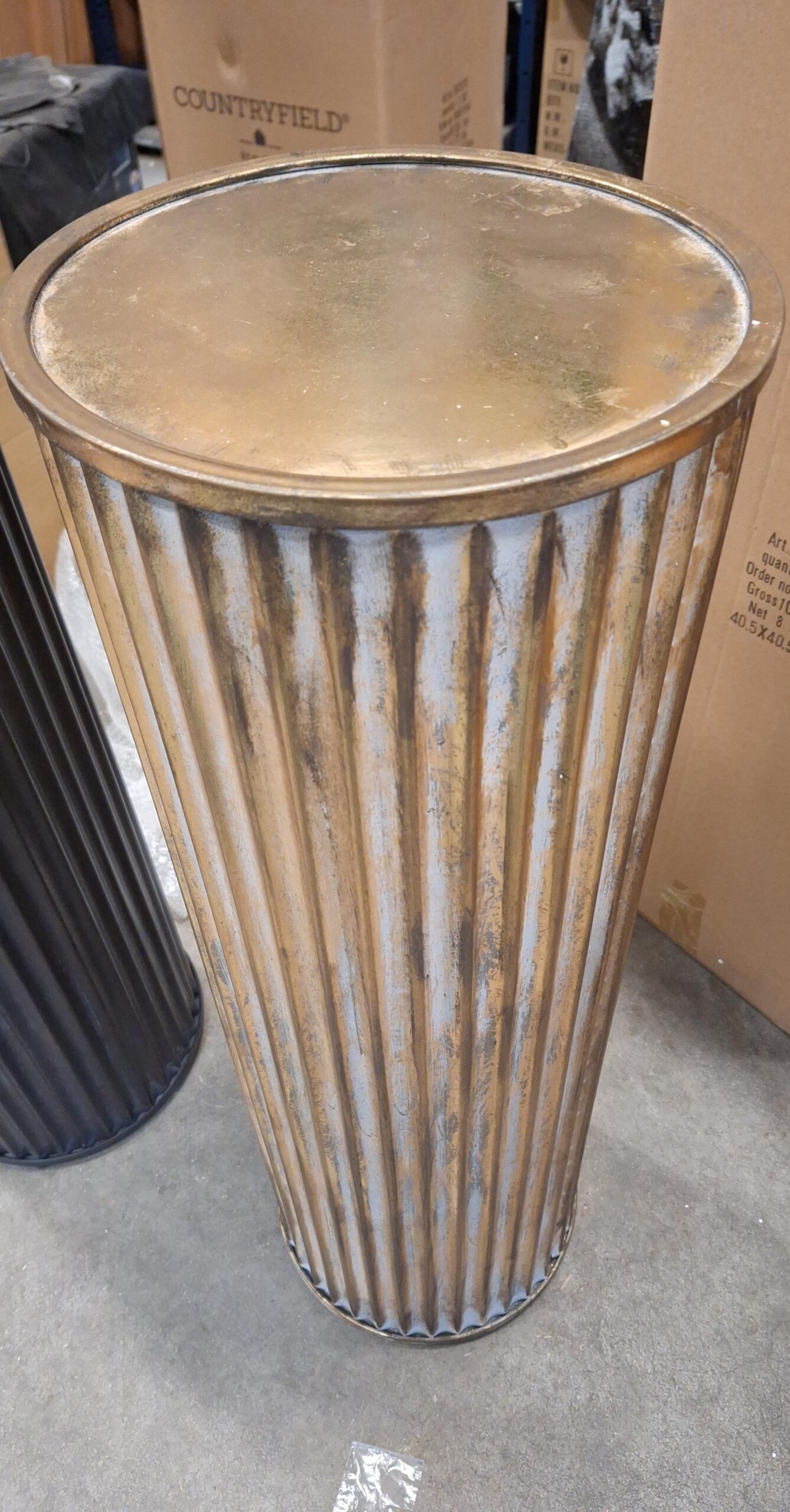 Zuil rond metaal Kreta 91cm goudkleur