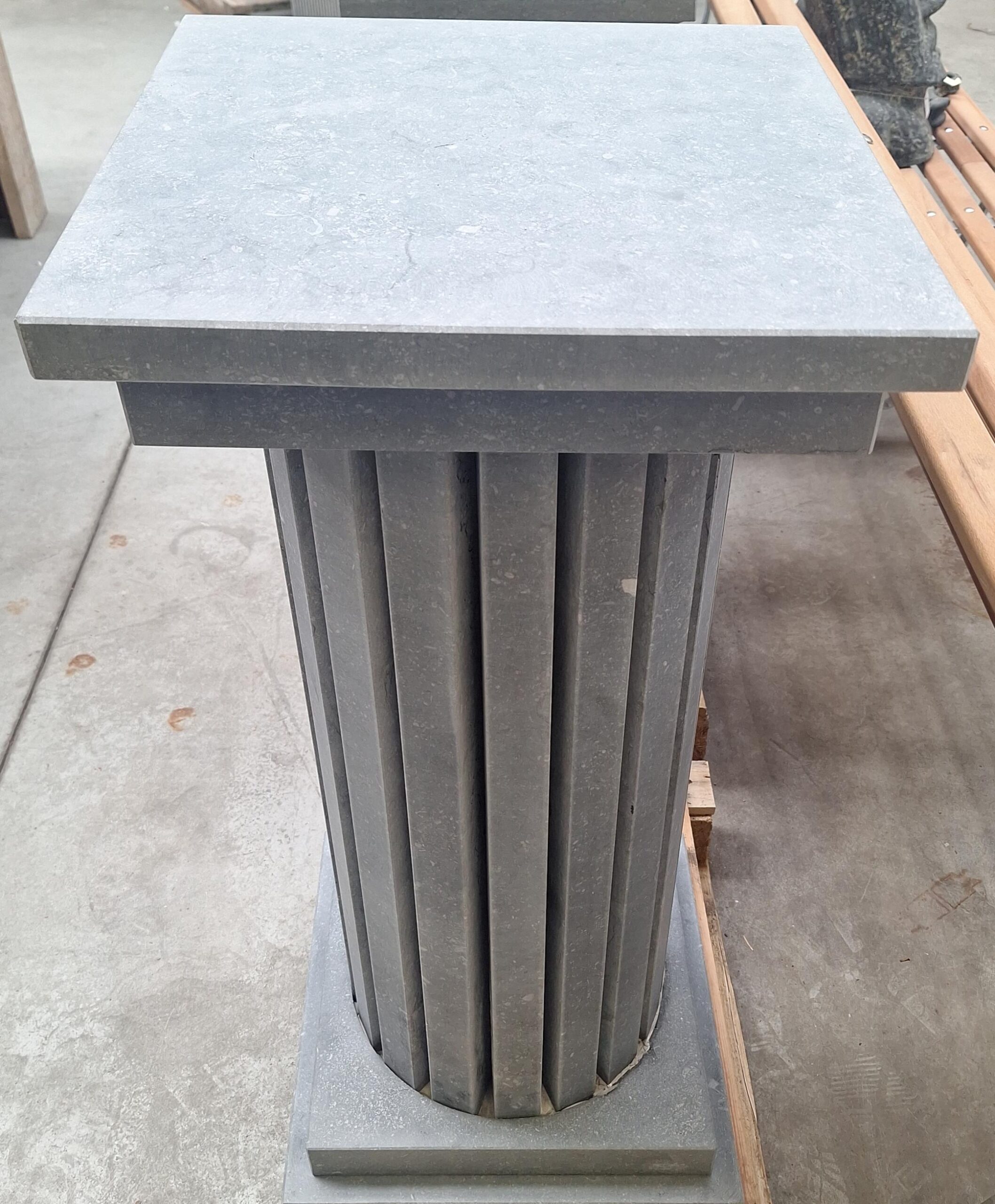 Sokkel Arduin Roubaix lichtgrijs 40x40x87cm verschillende maten