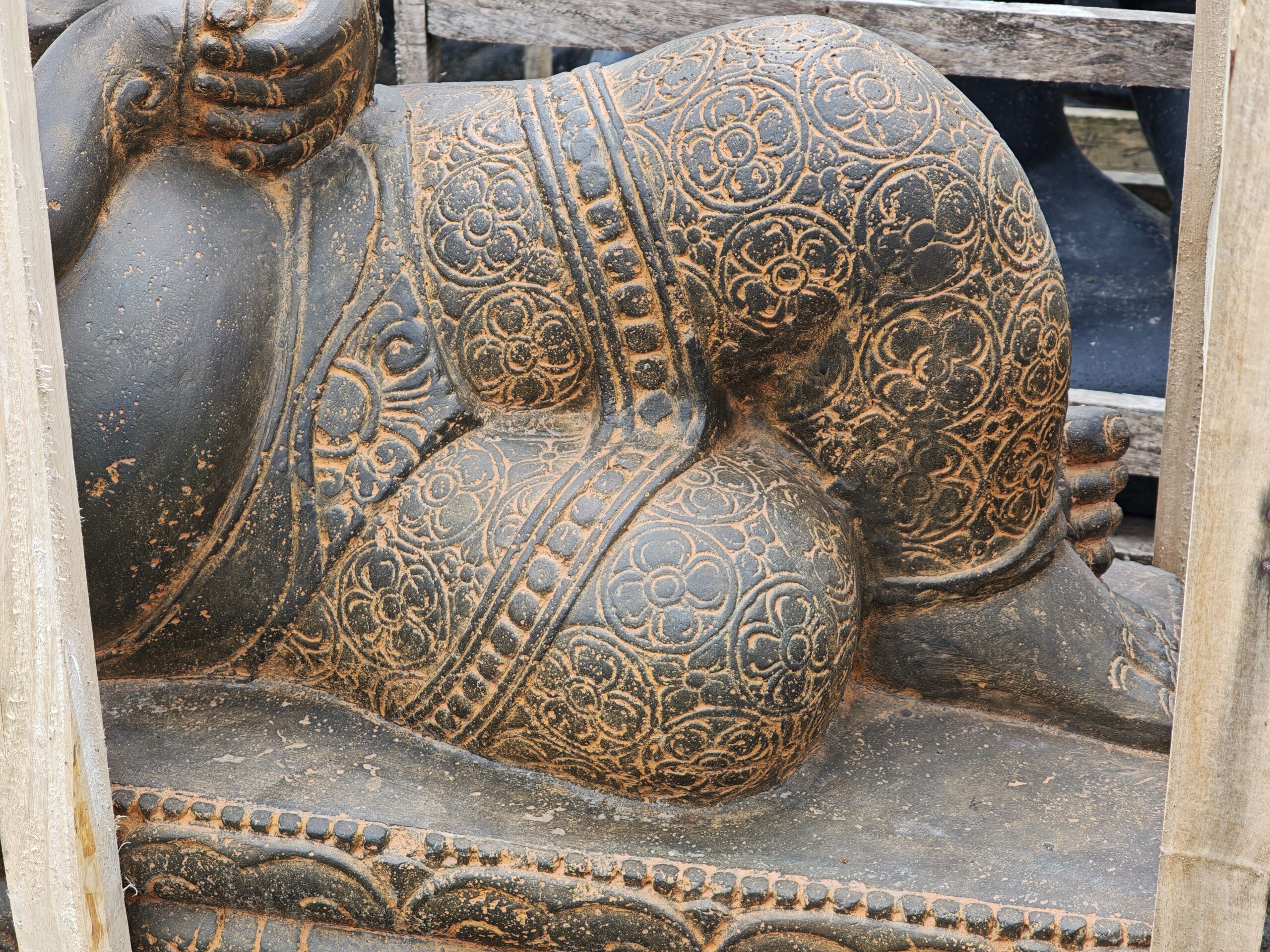 Beeld Ganesha liggend 100cm