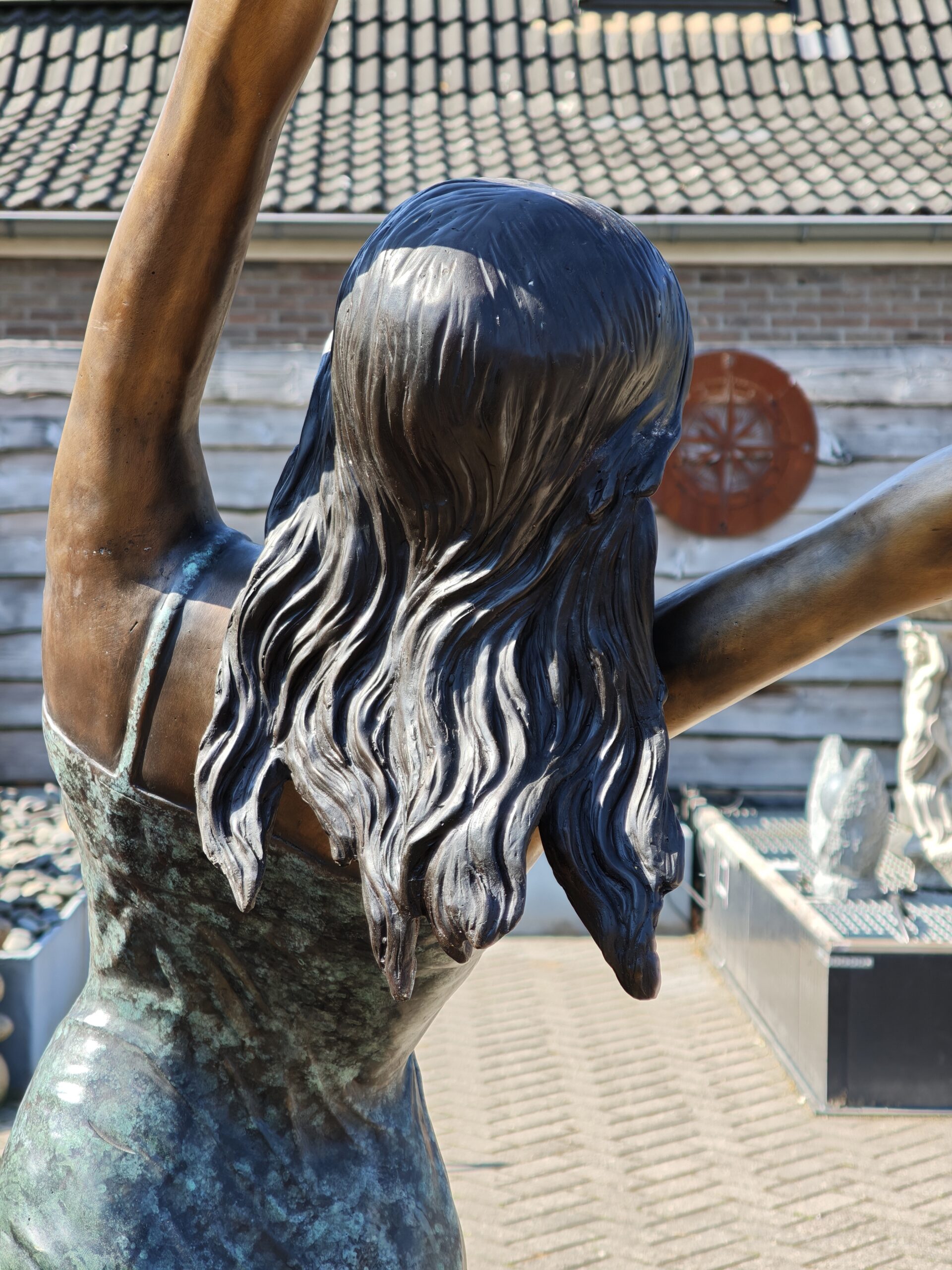 Dansende vrouw brons 200cm eliassen.l 5