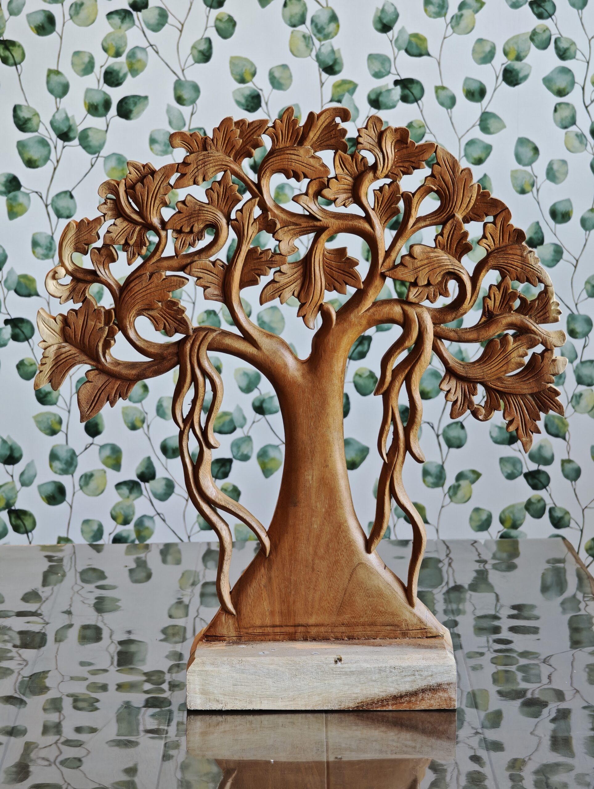 Beeld Levensboom hout staand 56cm