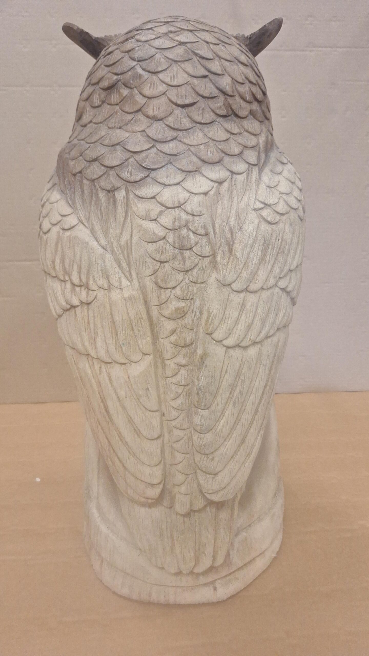 Uil hout op ton 53cm