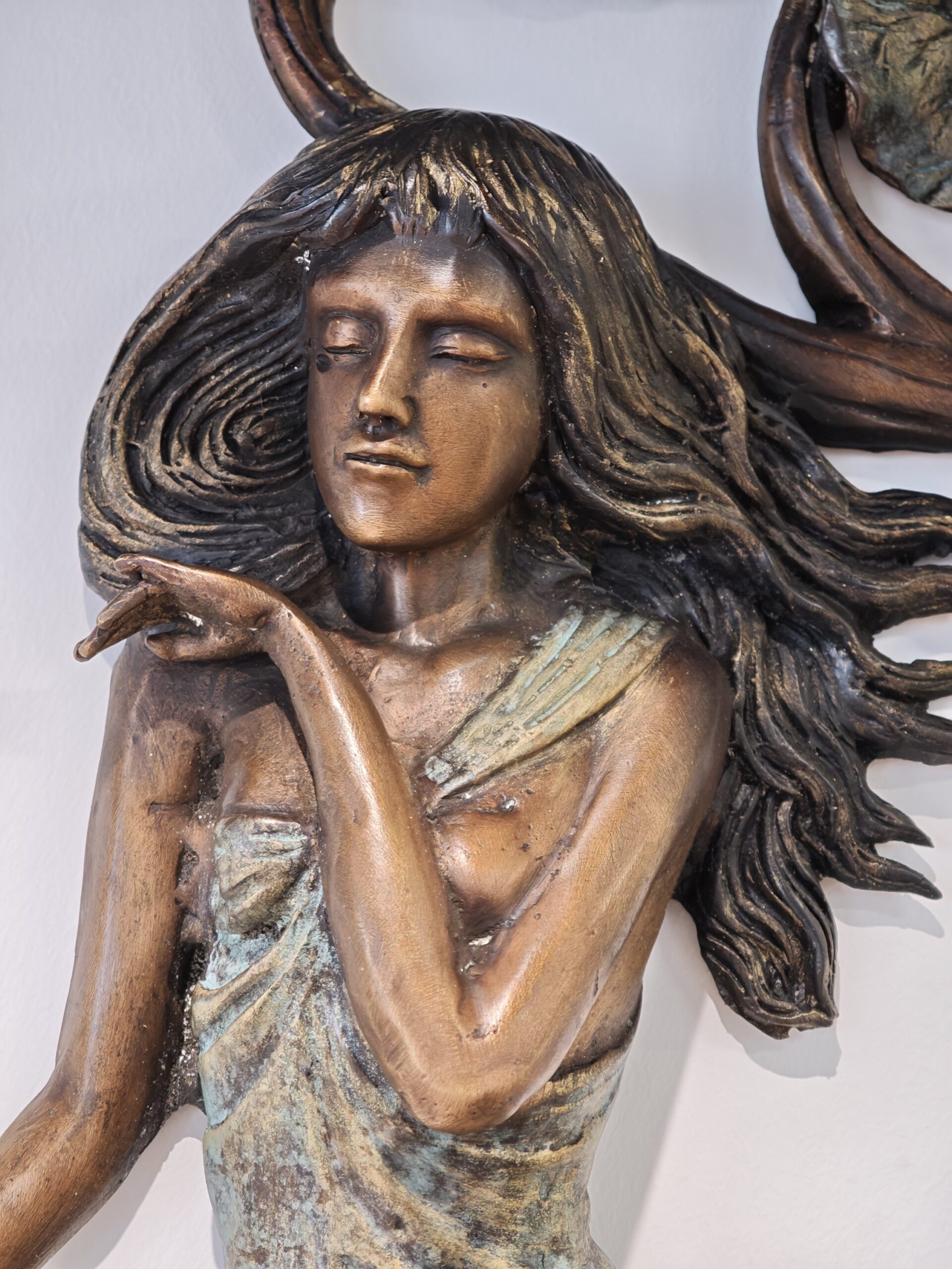 Wanddekoration Bronze Jugendstil Dame 88cm