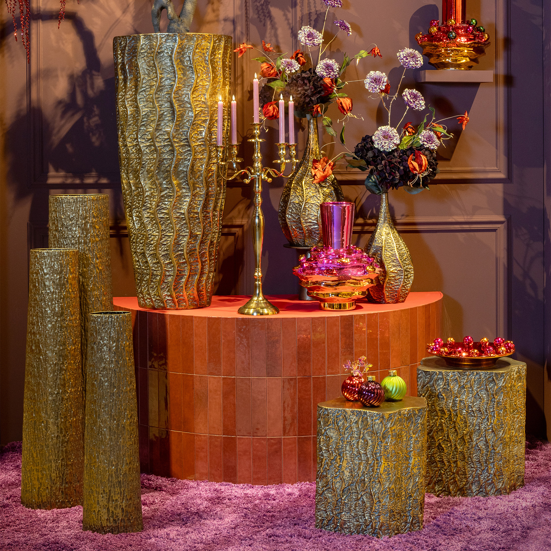 Metal tall vase gold Ebony 120cm