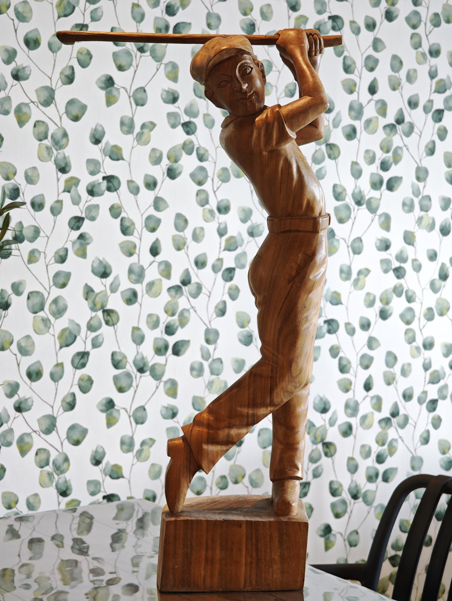 Houten beeld golfer 80cm eliassen.nl