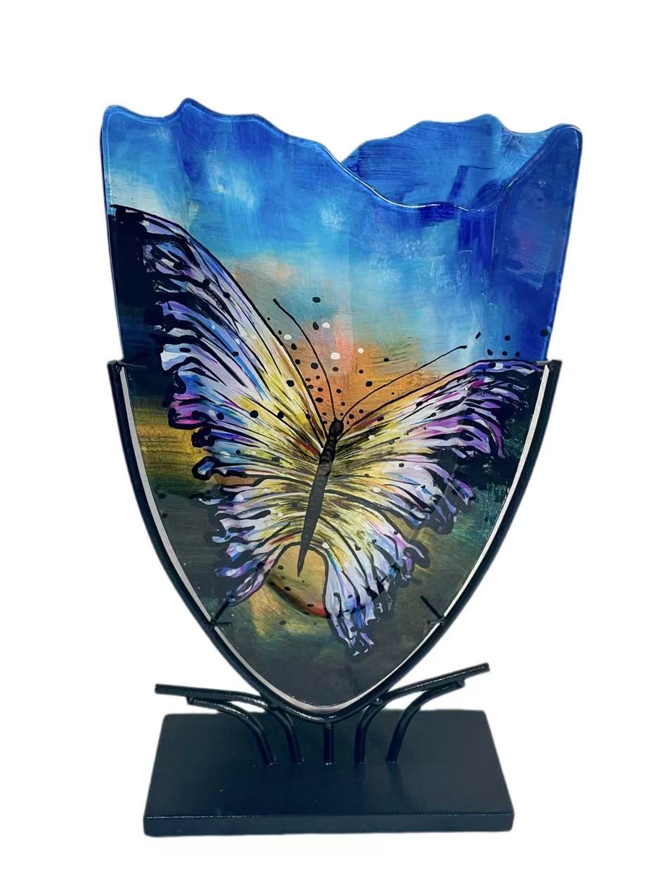 Gerippte Vase 48cm Schmetterling Giulia Eliassen.nl 2025.8.6