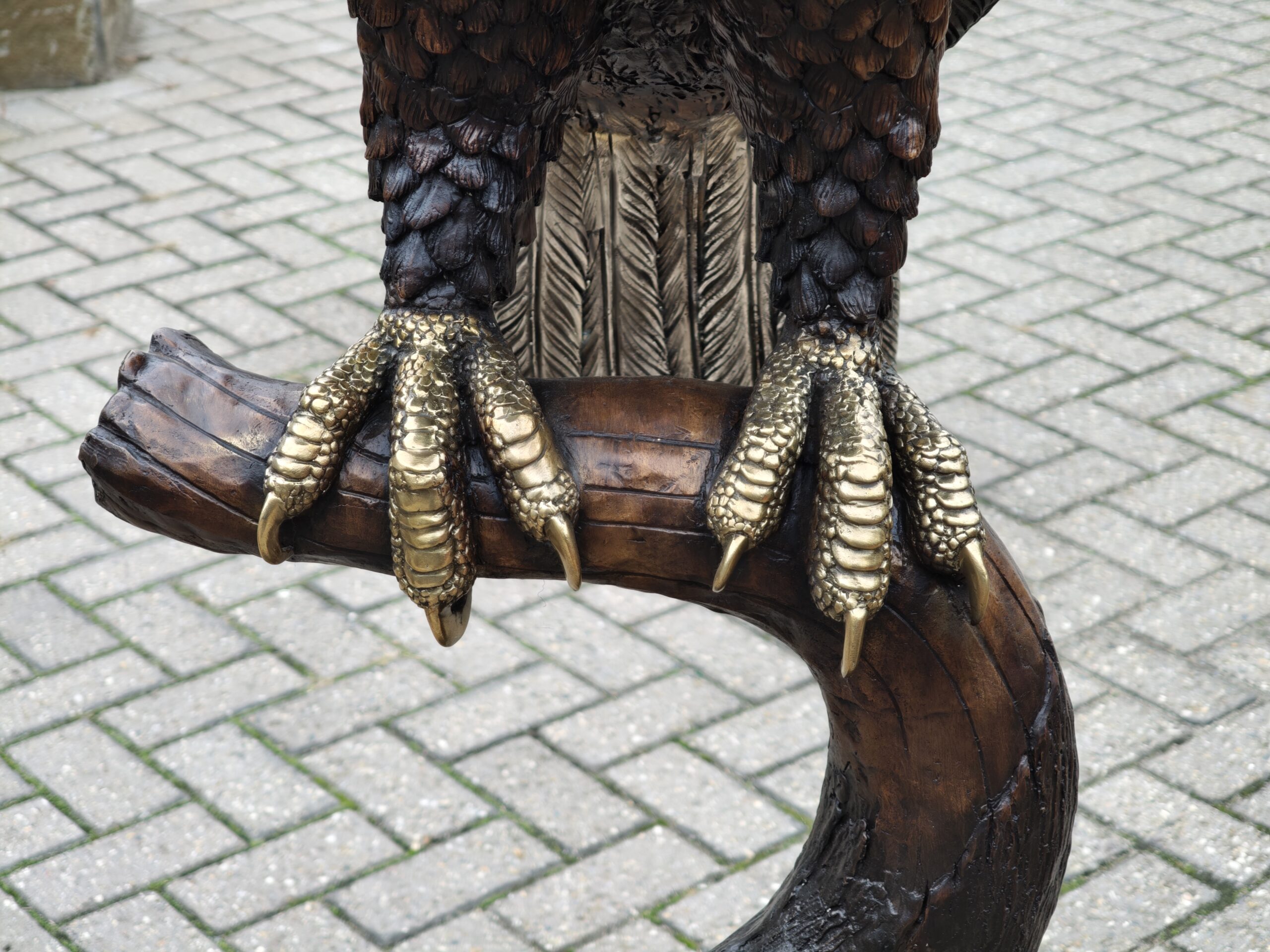 Bronzestatue großer Adler Adler auf Baumstumpf 180cm eliassen.co.uk 7