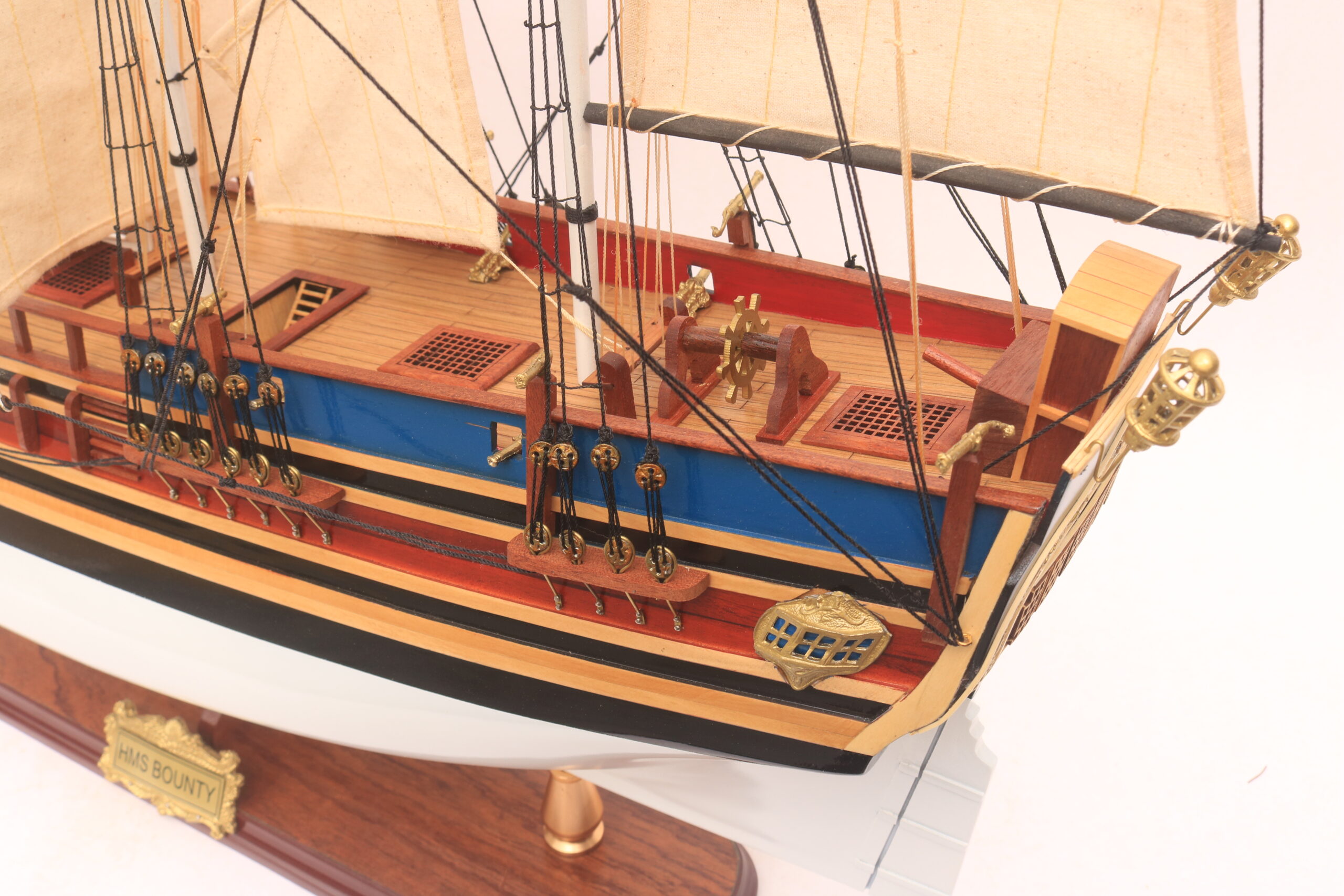 Modelboot Bounty hout 80cm