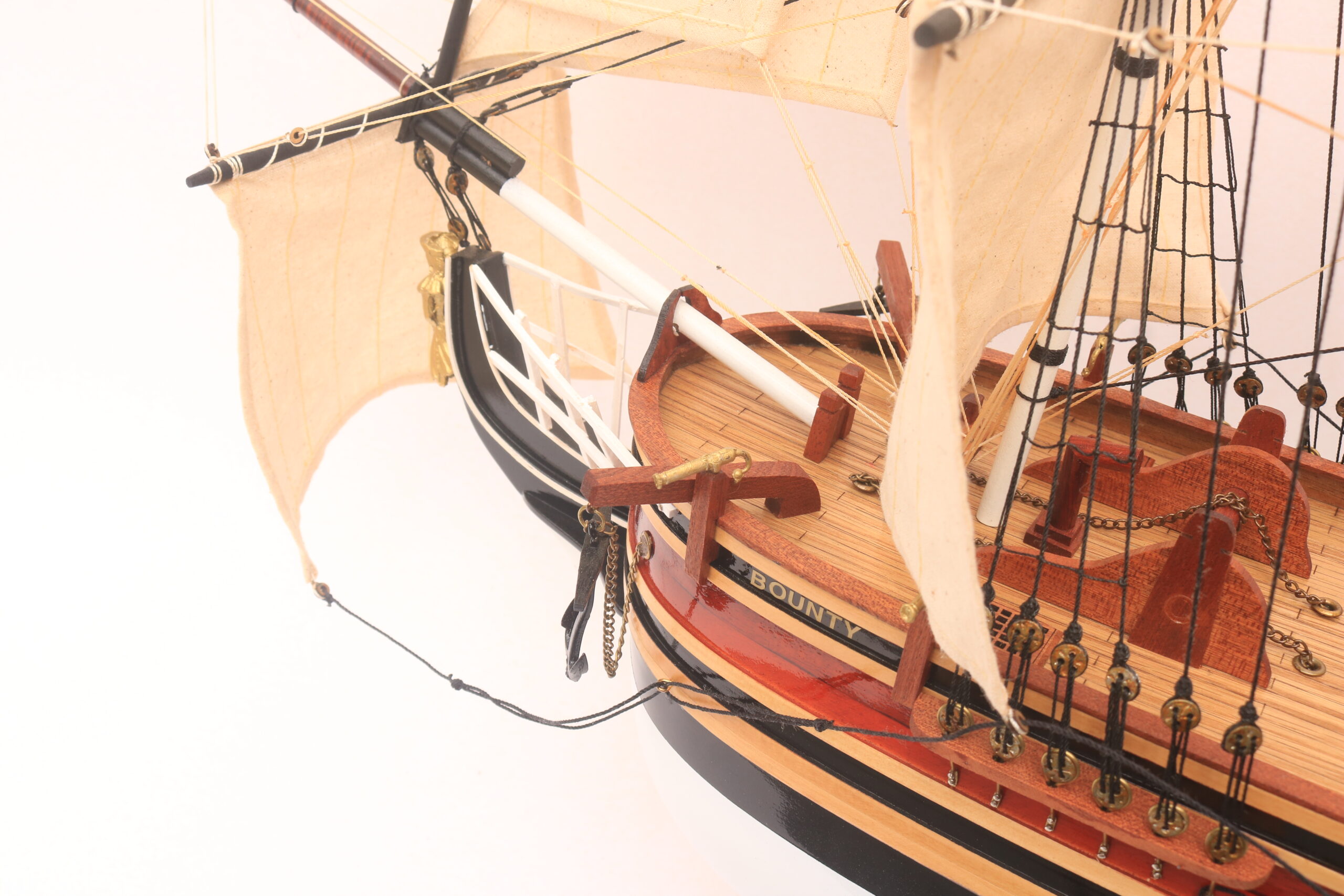 Modelboot Bounty hout 80cm