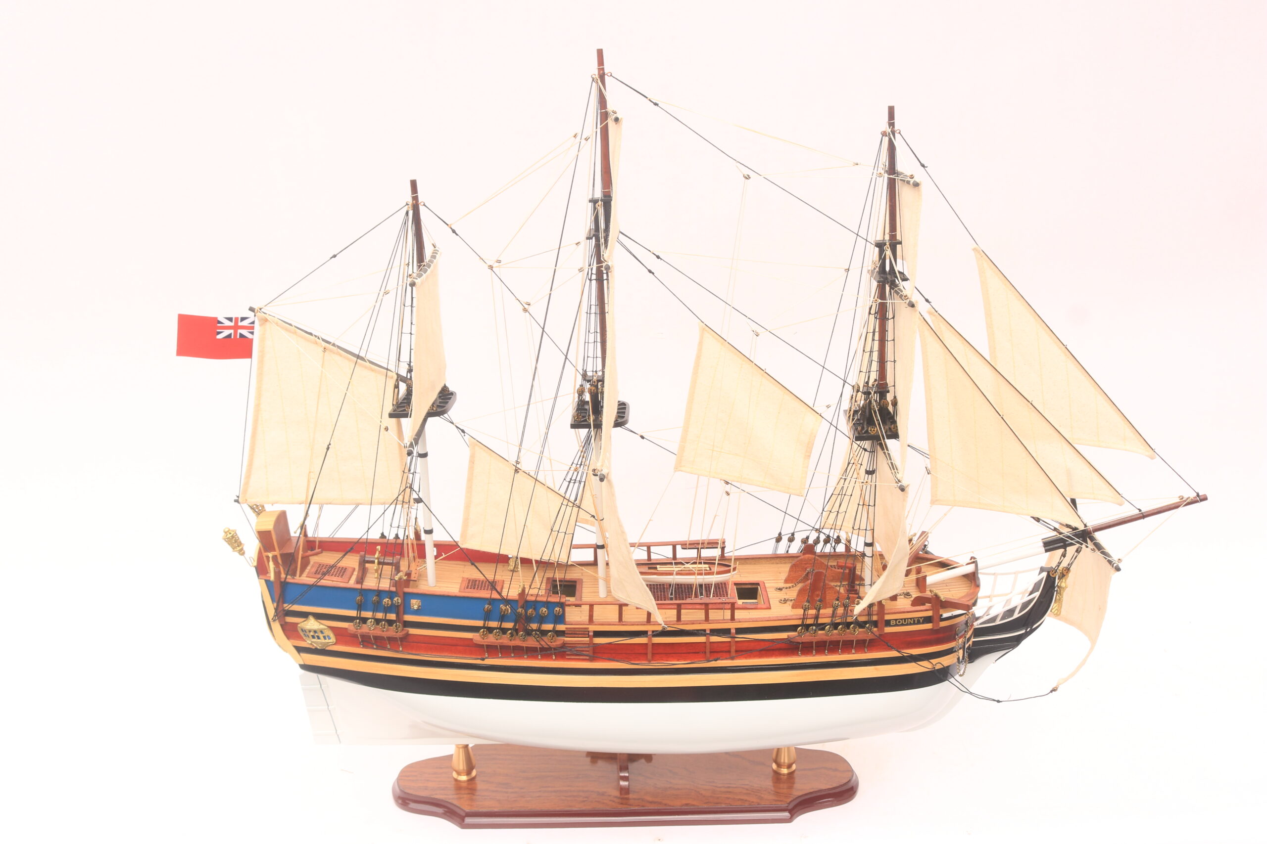 Modelboot Bounty hout 80cm